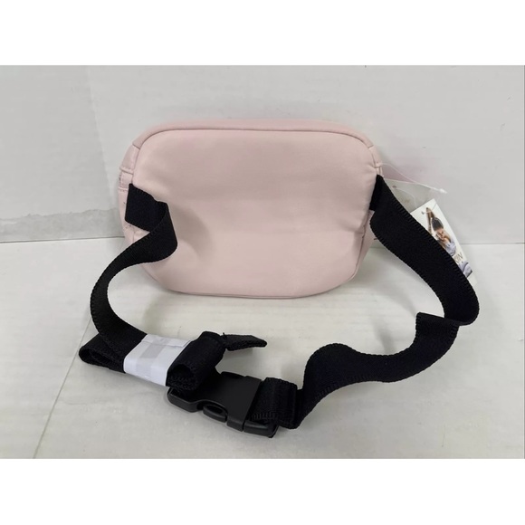 Danskin *BCRF* Pink Pastel Fanny Pack,

MSRP$25


New. - Picture 5 of 6